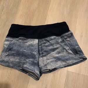 lululemon shorts (RARE)